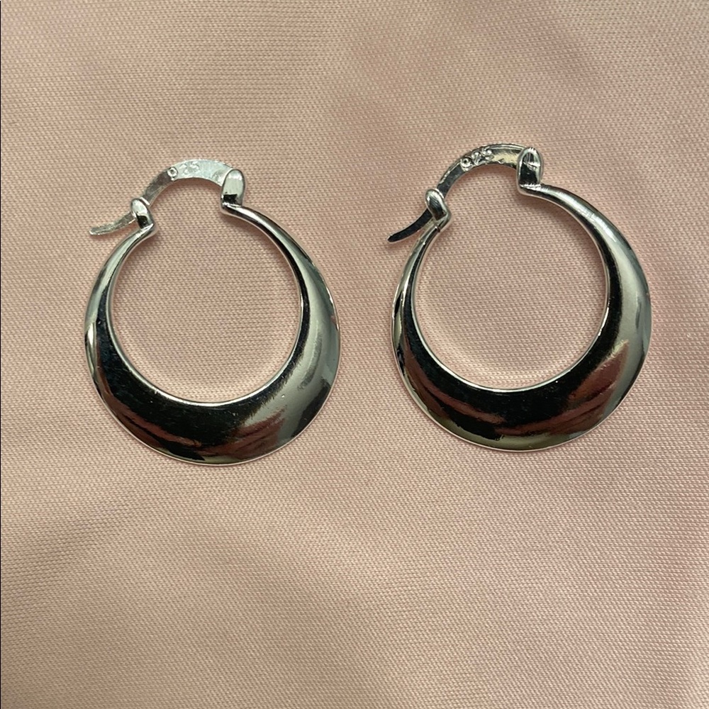 Elegant Silver/chunky Hoop Earrings sterling .925 silver